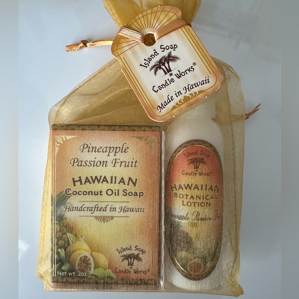 Hawaiian Coconut Oil Soap & Botanical Lotion, Pineapple Passion Fruit Scent 🍍